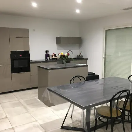 Maison Familiale Avec Piscine A 3km De La Vakantiehuis *